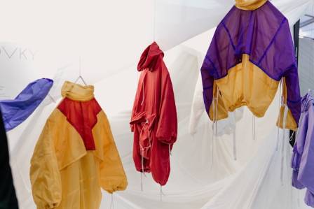 Mestre livlige toner: En guide til selvsikker fargestyling